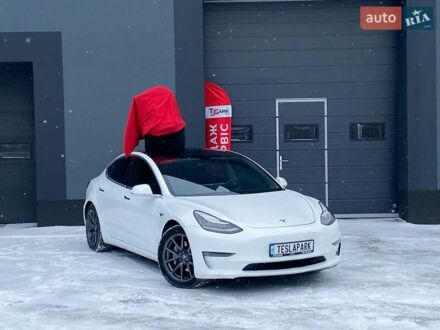Белый Тесла Модель 3, объемом двигателя 0 л и пробегом 103 тыс. км за 18999 $, фото 1 на Automoto.ua