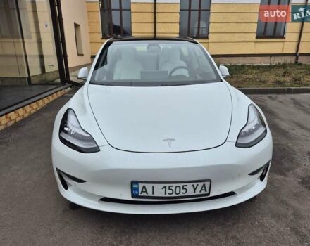 Білий Тесла Модель 3, об'ємом двигуна 0 л та пробігом 85 тис. км за 12000 $, фото 1 на Automoto.ua