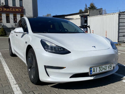 Тесла Модель 3 2019 в Киеве на Automoto.ua Белый Тесла Модель 3, объемом двигателя 0 л и пробегом 117 тыс. км за 21900 $, фото 1 на Automoto.ua