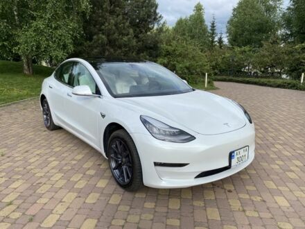 Білий Тесла Модель 3, об'ємом двигуна 0 л та пробігом 93 тис. км за 28300 $, фото 1 на Automoto.ua
