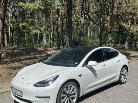 Белый Тесла Модель 3, объемом двигателя 0 л и пробегом 110 тыс. км за 21000 $, фото 1 на Automoto.ua
