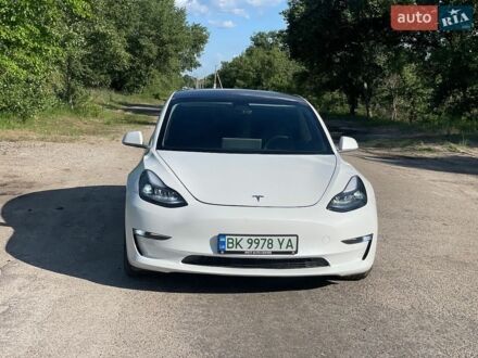 Белый Тесла Модель 3, объемом двигателя 0 л и пробегом 207 тыс. км за 14777 $, фото 1 на Automoto.ua