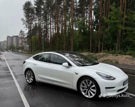 Белый Тесла Модель 3, объемом двигателя 0 л и пробегом 83 тыс. км за 17500 $, фото 1 на Automoto.ua