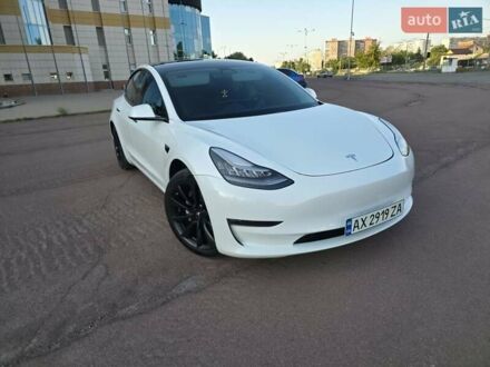Тесла Модель 3 2019 в Харькове на Automoto.ua Белый Тесла Модель 3, объемом двигателя 0 л и пробегом 77 тыс. км за 20499 $, фото 1 на Automoto.ua