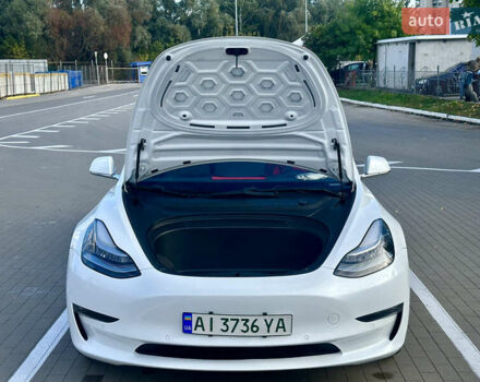 Білий Тесла Модель 3, об'ємом двигуна 0 л та пробігом 120 тис. км за 18900 $, фото 1 на Automoto.ua