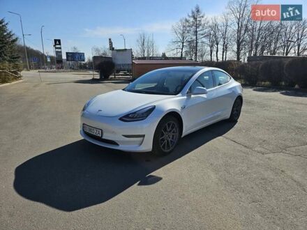 Тесла Модель 3 2019 у Тернополі на Automoto.ua Білий Тесла Модель 3, об'ємом двигуна 0 л та пробігом 164 тис. км за 17799 $, фото 1 на Automoto.ua
