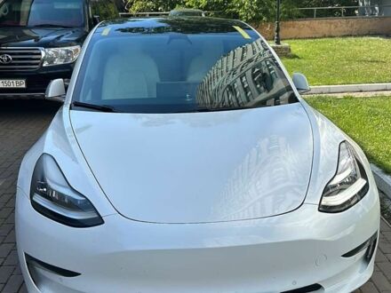 Білий Тесла Модель 3, об'ємом двигуна 0 л та пробігом 124 тис. км за 18300 $, фото 1 на Automoto.ua