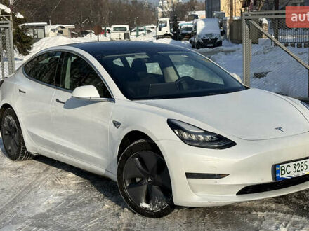 Белый Тесла Модель 3, объемом двигателя 0 л и пробегом 70 тыс. км за 13900 $, фото 1 на Automoto.ua