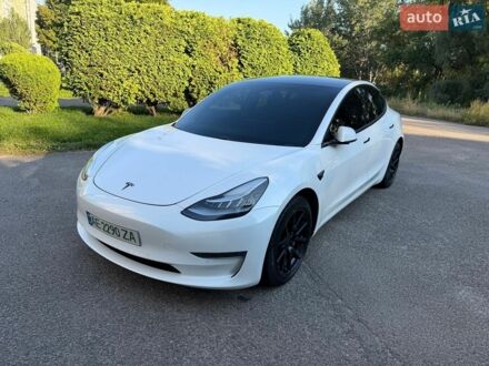 Белый Тесла Модель 3, объемом двигателя 0 л и пробегом 160 тыс. км за 18500 $, фото 1 на Automoto.ua