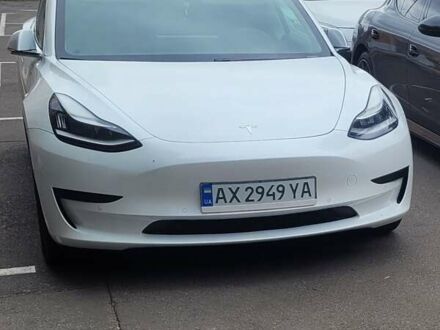 Белый Тесла Модель 3, объемом двигателя 0 л и пробегом 128 тыс. км за 18000 $, фото 1 на Automoto.ua