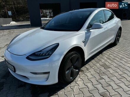 Белый Тесла Модель 3, объемом двигателя 0 л и пробегом 52 тыс. км за 16900 $, фото 1 на Automoto.ua