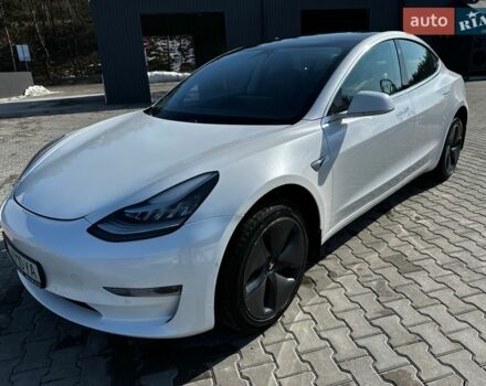 Белый Тесла Модель 3, объемом двигателя 0 л и пробегом 52 тыс. км за 16900 $, фото 1 на Automoto.ua