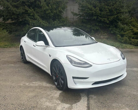 Білий Тесла Модель 3, об'ємом двигуна 0 л та пробігом 208 тис. км за 16500 $, фото 1 на Automoto.ua