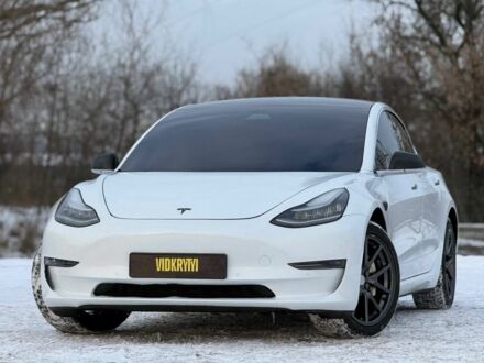 Белый Тесла Модель 3, объемом двигателя 0 л и пробегом 190 тыс. км за 15950 $, фото 1 на Automoto.ua