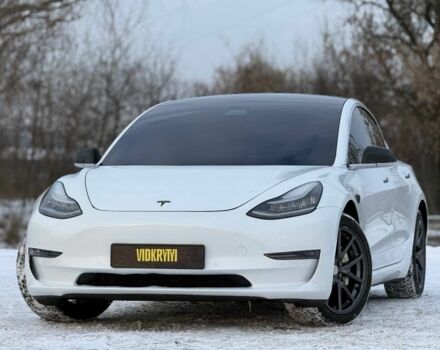 Белый Тесла Модель 3, объемом двигателя 0 л и пробегом 190 тыс. км за 15950 $, фото 1 на Automoto.ua