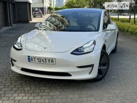 Белый Тесла Модель 3, объемом двигателя 0 л и пробегом 92 тыс. км за 21999 $, фото 1 на Automoto.ua