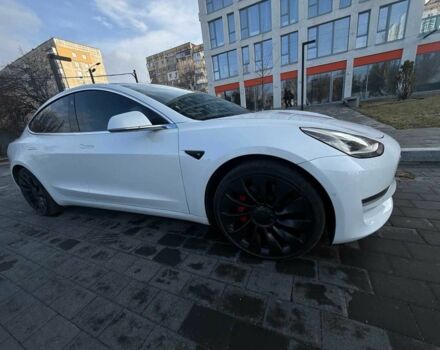 Білий Тесла Модель 3, об'ємом двигуна 0 л та пробігом 164 тис. км за 19500 $, фото 1 на Automoto.ua