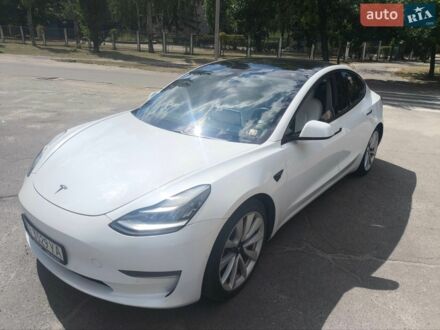 Белый Тесла Модель 3, объемом двигателя 0 л и пробегом 99 тыс. км за 17000 $, фото 1 на Automoto.ua