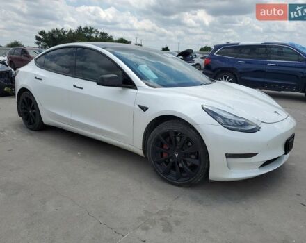 Білий Тесла Модель 3, об'ємом двигуна 0 л та пробігом 58 тис. км за 4800 $, фото 1 на Automoto.ua