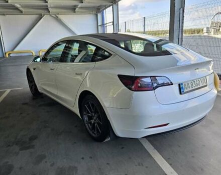 Белый Тесла Модель 3, объемом двигателя 0 л и пробегом 130 тыс. км за 23999 $, фото 1 на Automoto.ua