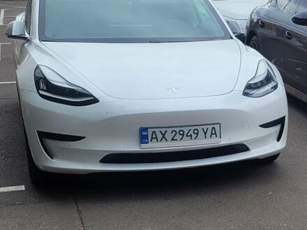 Тесла Модель 3 2019 в Харькове на Automoto.ua Белый Тесла Модель 3, объемом двигателя 0 л и пробегом 110 тыс. км за 20500 $, фото 1 на Automoto.ua