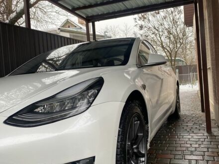 Белый Тесла Модель 3, объемом двигателя 0 л и пробегом 95 тыс. км за 14999 $, фото 1 на Automoto.ua