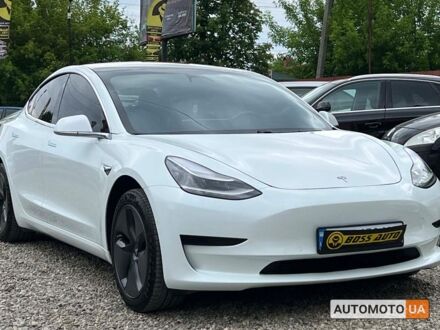 Тесла Модель 3 2019 у Коломые на Automoto.ua Білий Тесла Модель 3, об'ємом двигуна 60 л та пробігом 83 тис. км за 24300 $, фото 1 на Automoto.ua