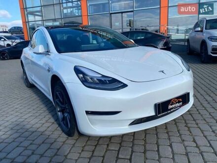 Белый Тесла Модель 3, объемом двигателя 0 л и пробегом 177 тыс. км за 17500 $, фото 1 на Automoto.ua