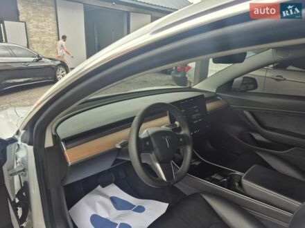 Білий Тесла Модель 3, об'ємом двигуна 0 л та пробігом 122 тис. км за 16800 $, фото 1 на Automoto.ua