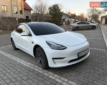 Белый Тесла Модель 3, объемом двигателя 0 л и пробегом 95 тыс. км за 17500 $, фото 1 на Automoto.ua