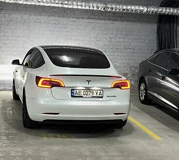 Белый Тесла Модель 3, объемом двигателя 0 л и пробегом 94 тыс. км за 19500 $, фото 1 на Automoto.ua