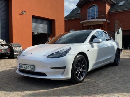 Белый Тесла Модель 3, объемом двигателя 0 л и пробегом 98 тыс. км за 17400 $, фото 1 на Automoto.ua