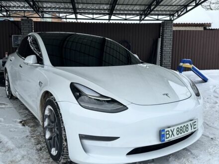 Белый Тесла Модель 3, объемом двигателя 0 л и пробегом 240 тыс. км за 15800 $, фото 1 на Automoto.ua