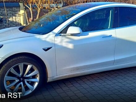 Белый Тесла Модель 3, объемом двигателя 0.14 л и пробегом 124 тыс. км за 20500 $, фото 1 на Automoto.ua