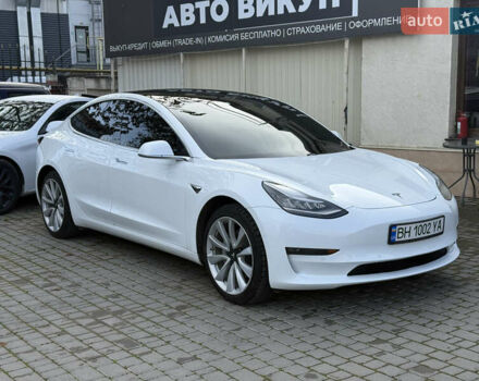 Білий Тесла Модель 3, об'ємом двигуна 0 л та пробігом 71 тис. км за 15800 $, фото 1 на Automoto.ua