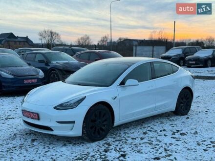 Белый Тесла Модель 3, объемом двигателя 0 л и пробегом 159 тыс. км за 15500 $, фото 1 на Automoto.ua