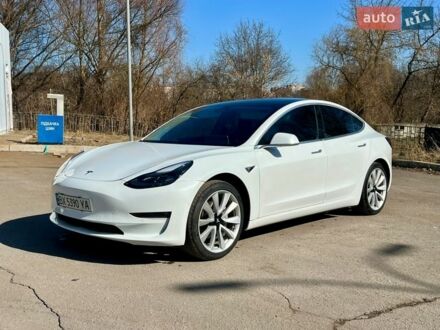 Білий Тесла Модель 3, об'ємом двигуна 0 л та пробігом 175 тис. км за 14700 $, фото 1 на Automoto.ua
