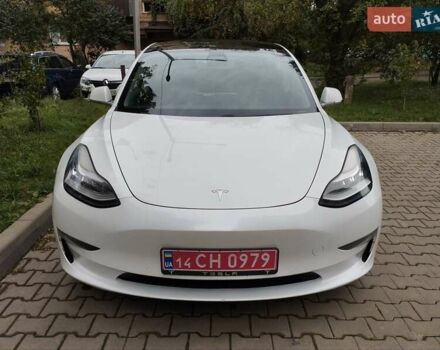 Белый Тесла Модель 3, объемом двигателя 0 л и пробегом 212 тыс. км за 17800 $, фото 1 на Automoto.ua