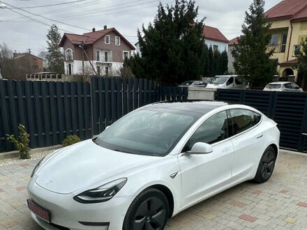 Тесла Модель 3 2019 у Львові на Automoto.ua Білий Тесла Модель 3, об'ємом двигуна 0 л та пробігом 128 тис. км за 19900 $, фото 1 на Automoto.ua