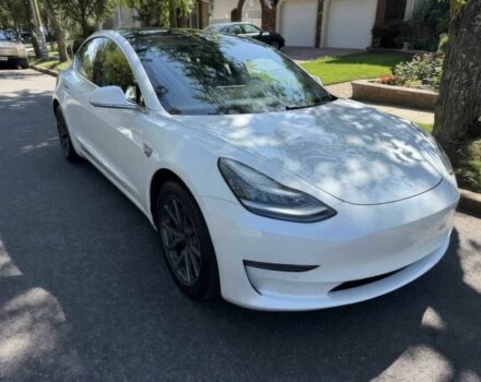 Белый Тесла Модель 3, объемом двигателя 0 л и пробегом 43 тыс. км за 11000 $, фото 1 на Automoto.ua