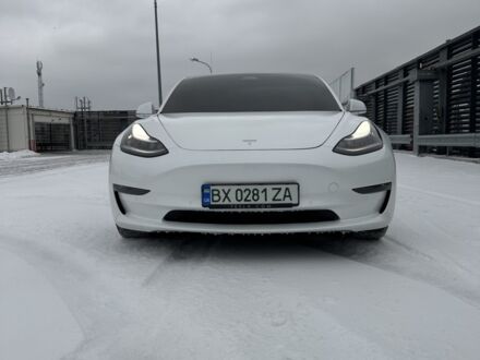Білий Тесла Модель 3, об'ємом двигуна 0 л та пробігом 62 тис. км за 35000 $, фото 1 на Automoto.ua