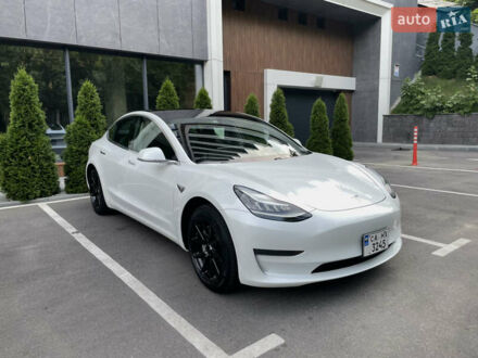 Белый Тесла Модель 3, объемом двигателя 0 л и пробегом 54 тыс. км за 16900 $, фото 1 на Automoto.ua