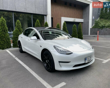 Белый Тесла Модель 3, объемом двигателя 0 л и пробегом 54 тыс. км за 16900 $, фото 1 на Automoto.ua