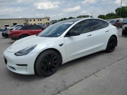 Тесла Модель 3 2019 в Днепре (Днепропетровске) на Automoto.ua Белый Тесла Модель 3, объемом двигателя 0 л и пробегом 58 тыс. км за 5050 $, фото 1 на Automoto.ua