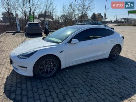 Белый Тесла Модель 3, объемом двигателя 0 л и пробегом 230 тыс. км за 15200 $, фото 1 на Automoto.ua
