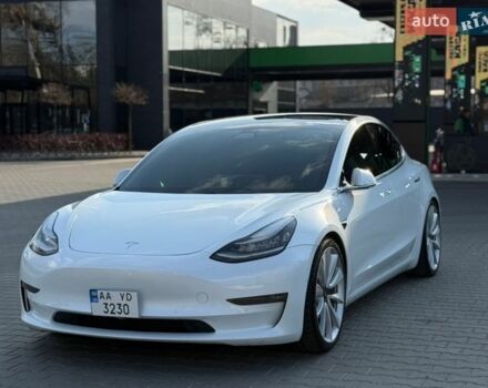 Білий Тесла Модель 3, об'ємом двигуна 0 л та пробігом 120 тис. км за 23000 $, фото 1 на Automoto.ua
