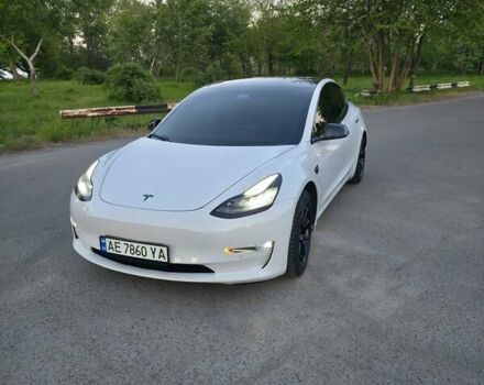 Белый Тесла Модель 3, объемом двигателя 0 л и пробегом 142 тыс. км за 17500 $, фото 1 на Automoto.ua