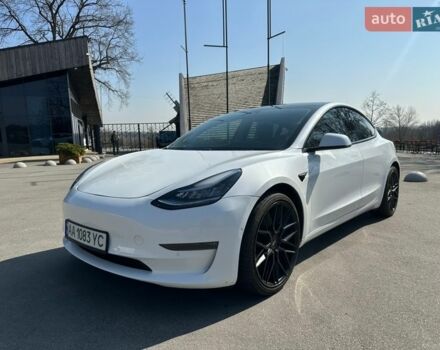 Белый Тесла Модель 3, объемом двигателя 0 л и пробегом 80 тыс. км за 21000 $, фото 1 на Automoto.ua