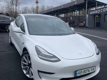 Белый Тесла Модель 3, объемом двигателя 0 л и пробегом 93 тыс. км за 20300 $, фото 1 на Automoto.ua