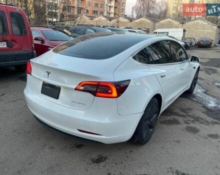 Белый Тесла Модель 3, объемом двигателя 0 л и пробегом 160 тыс. км за 11500 $, фото 1 на Automoto.ua